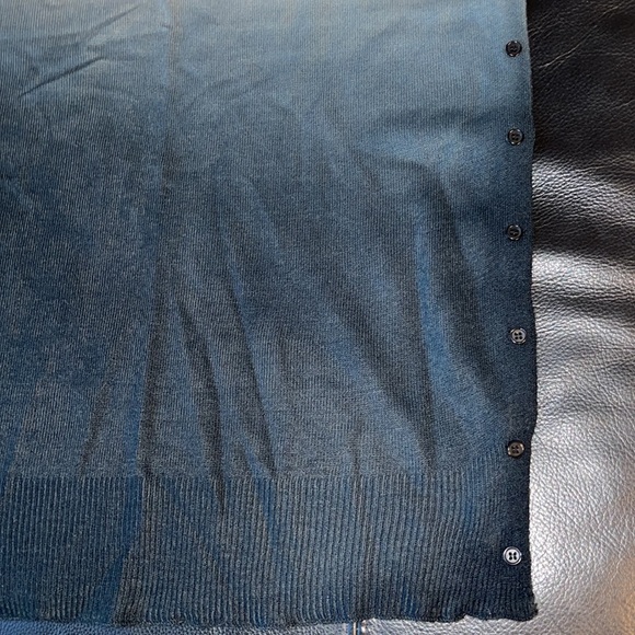 Kendall & James | Ombre Cardishawl - Picture 6 of 9